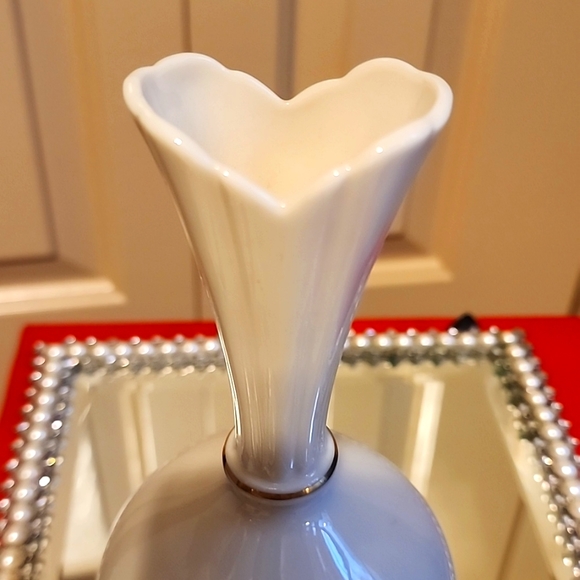 Lenox accents bud vase! - Picture 4 of 5